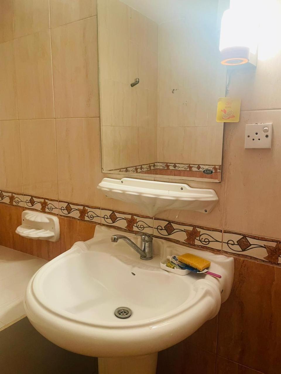 Mila Boutique Airport Hotel Seeduwa Kültér fotó