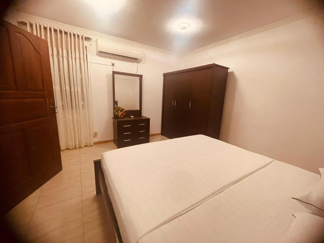 Mila Boutique Airport Hotel Seeduwa Kültér fotó